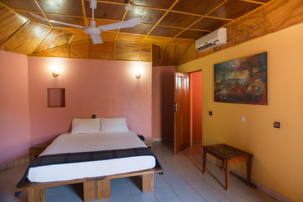 Le Grand Calao Hotel Ouagadougou Quarto foto